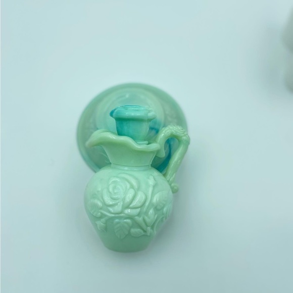 Vintage AVON Jadeite Green Milk Glass Jug Perfume Bottle Victorian Rose Pattern - Picture 5 of 8
